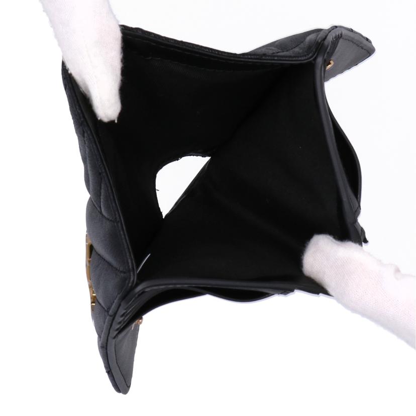 TORYBURCH トリーバーチ/KIRA CHEVRON MEDIUM SLIM WALLET/566070619//SAランク/75