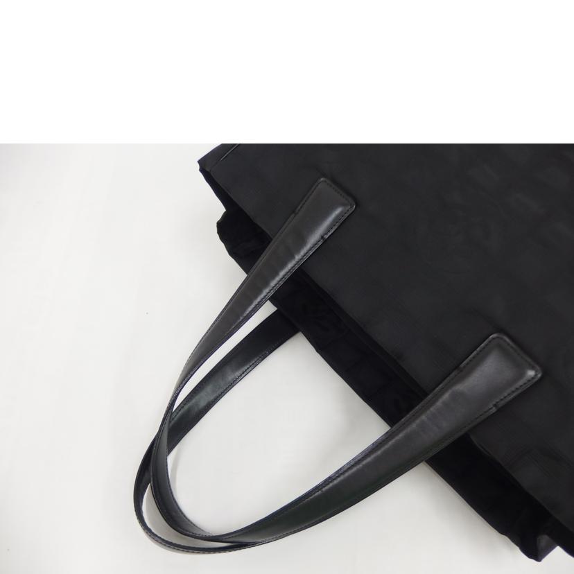 CHANEL シャネル/ニュートラベルライントートMM/黒//10807016/Bランク/82