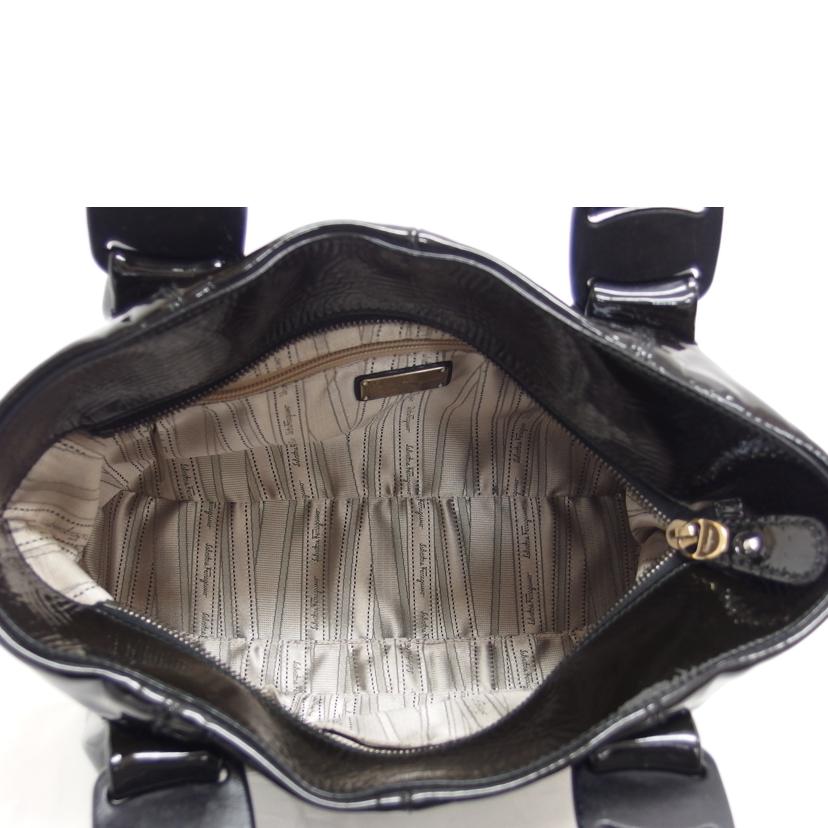 Ferragamo フェラガモ/エナメルレザーハンドバッグ/ブラック/B151//AU-21/ABランク/04