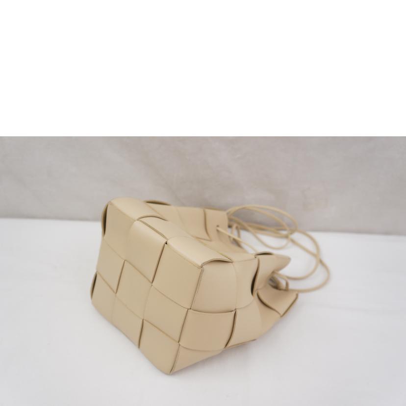 BOTTEGA ボッテガヴェネタ/スモールカセットクロスボディ//ABランク/67