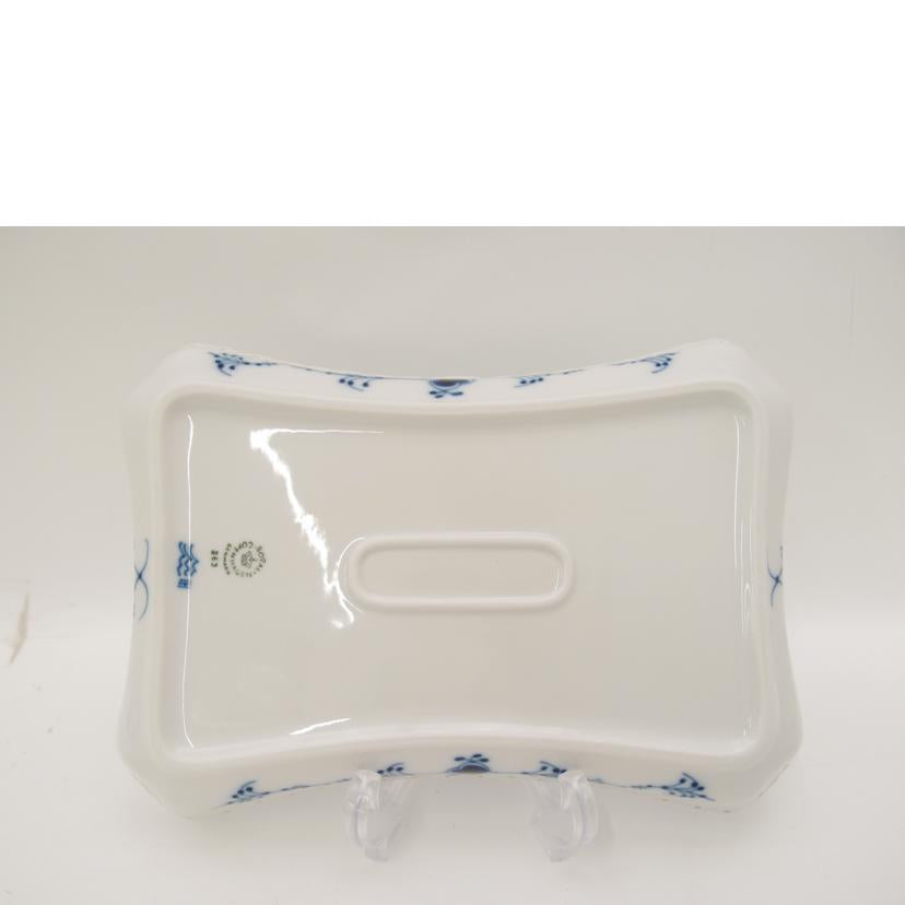 ロイヤルコペンハーゲン/ブルーフルーテッド フルレース 24.5cm トレイ//SAランク/69