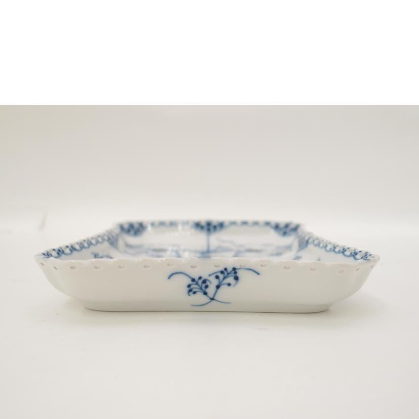ロイヤルコペンハーゲン/ブルーフルーテッド フルレース 24.5cm トレイ//SAランク/69