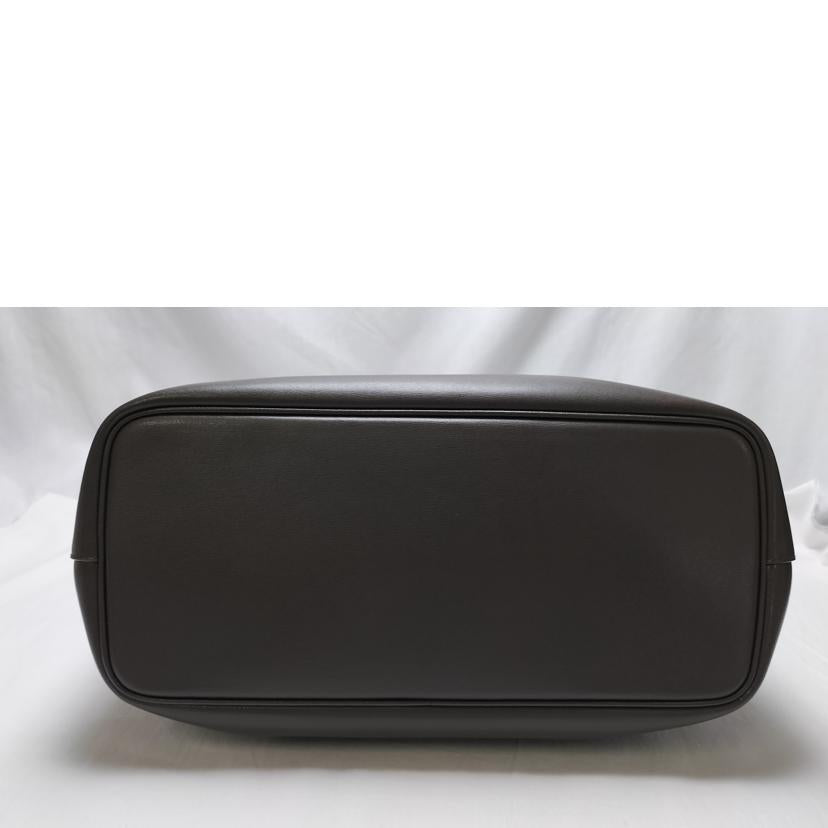 Salvatore Ferragamo サルバトーレ フェラガモ/ガンチーニ レザートート ポーチ付/AB-21 H019//ABランク/52