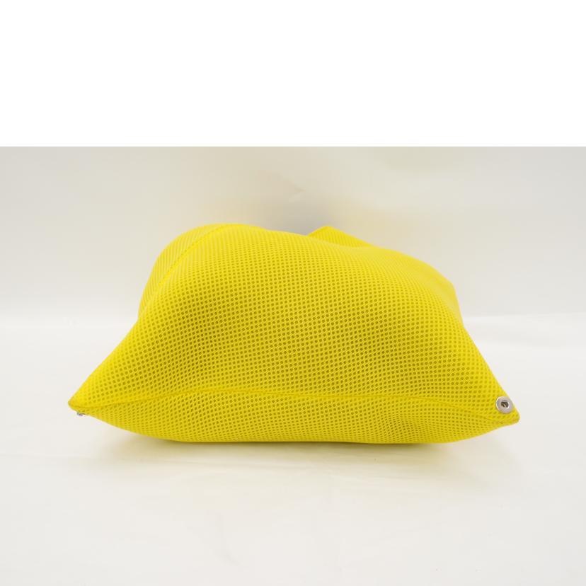 MM6 Maison Margiera エムエムシックスメゾンマルジェラ/MM6 Maison Margiera トライアングルメッシュバッグ//SAランク/69