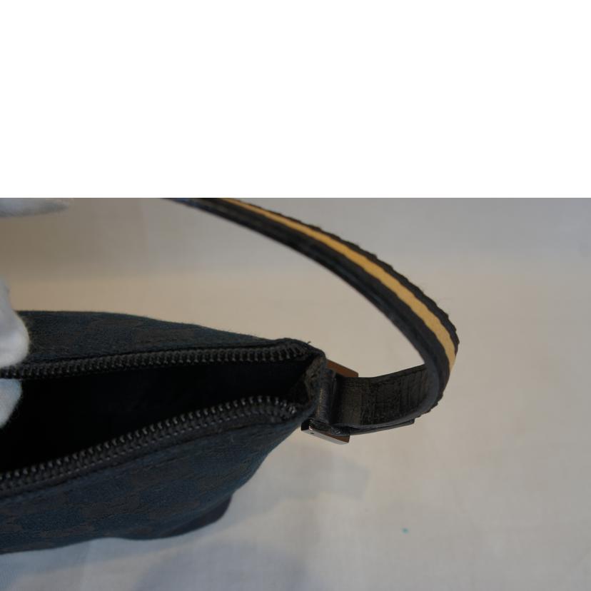 GUCCI グッチ/GGキャンバス/アクセサリーポ-チ/141809//288*/Aランク/92