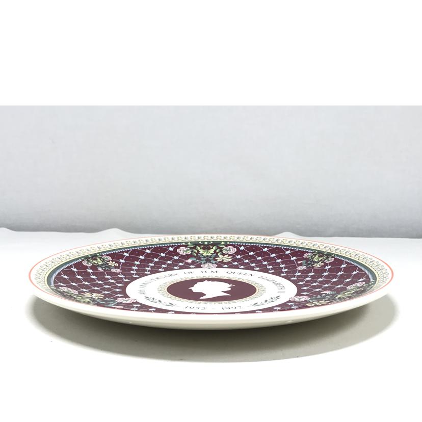 WEDGWOOD ウエッジウッド/クイーンエリザベスⅡ 40thAnniversary 1952-1992 プレート5枚セット//Bランク/51