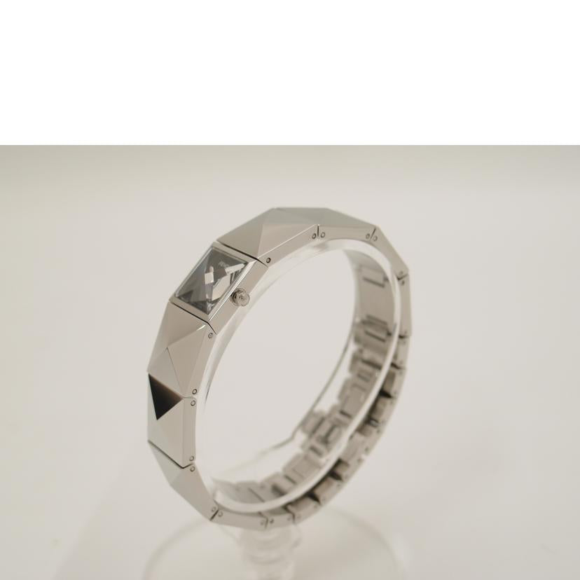 FENDI フェンディ 腕時計 ステンレス 黒文字盤 カットガラス レディース/ピラミッド・バングルウォッチ/クオーツ/4250L//001-429/SAランク/69