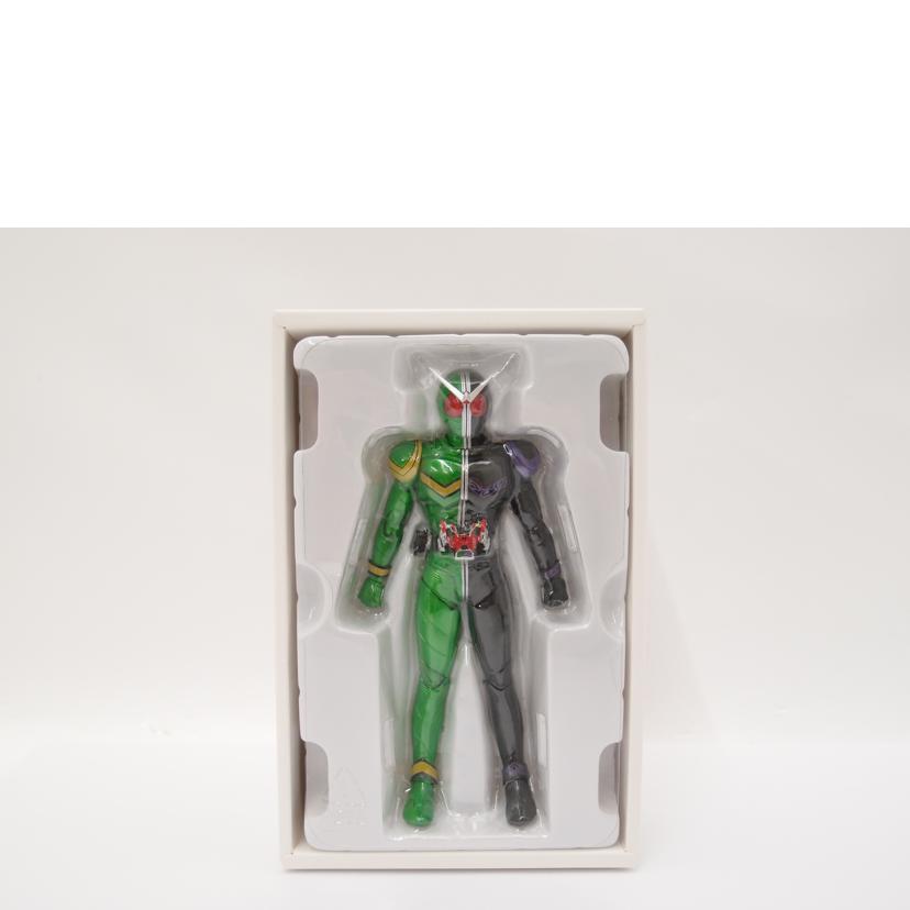 BANDAI バンダイ/S.H.Figuarts(真骨彫製法) 仮面ライダーW サイクロンジョーカー「仮面ライダーW」/2303852//SAランク/69