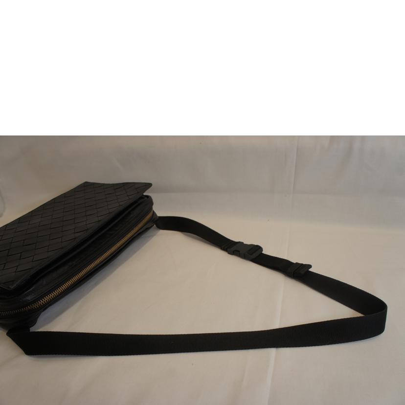 BOTTEGA VENETA ボッテガヴェネタ/レザーショルダーバッグブラック//ABランク/92