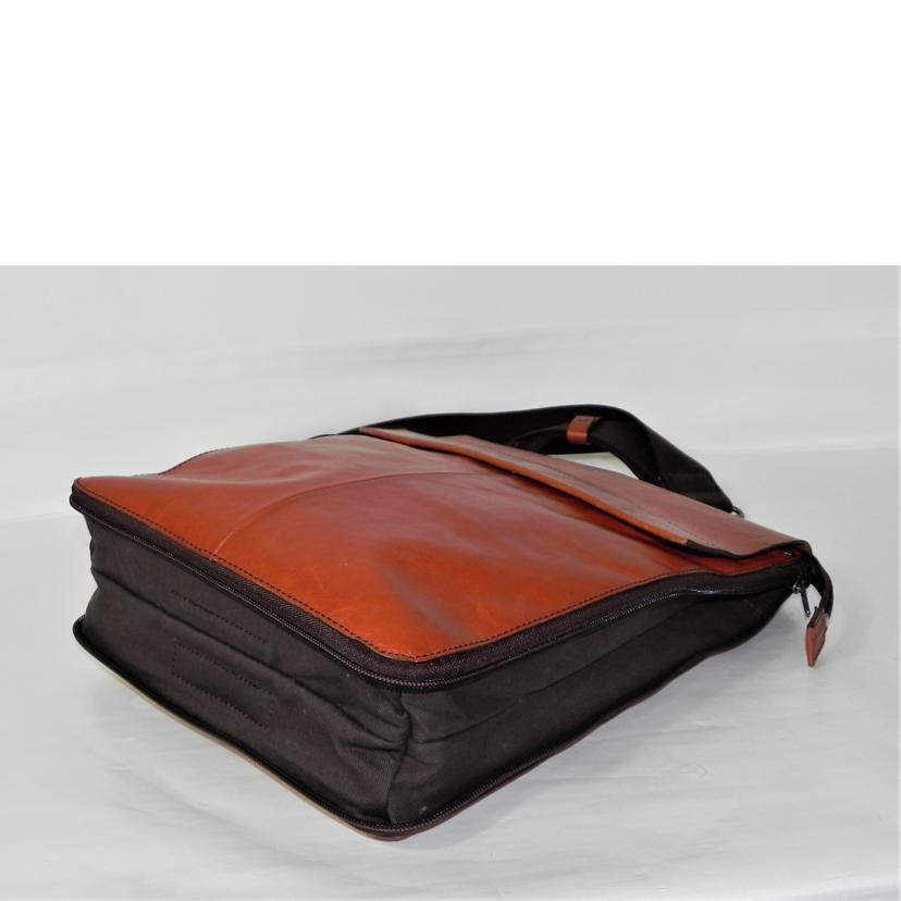 L.E.D.BITES エルイーディーバイツ/レザーショルダー//ABランク/81