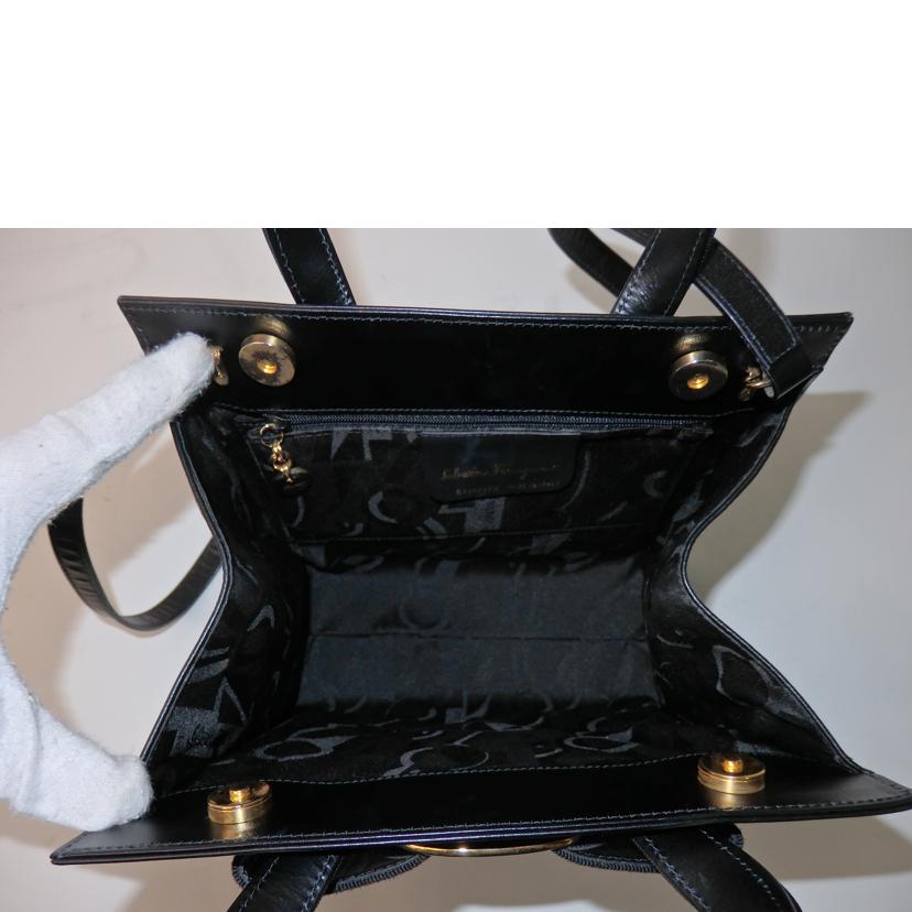 Ferragamo サルバトーレ・フェラガモ/ヴァラリボン2wayハンドバッグ/黒/21-4178//Aランク/84