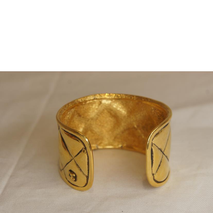 CHANEL シャネル/ゴールドマトラッセバングル//ABランク/92