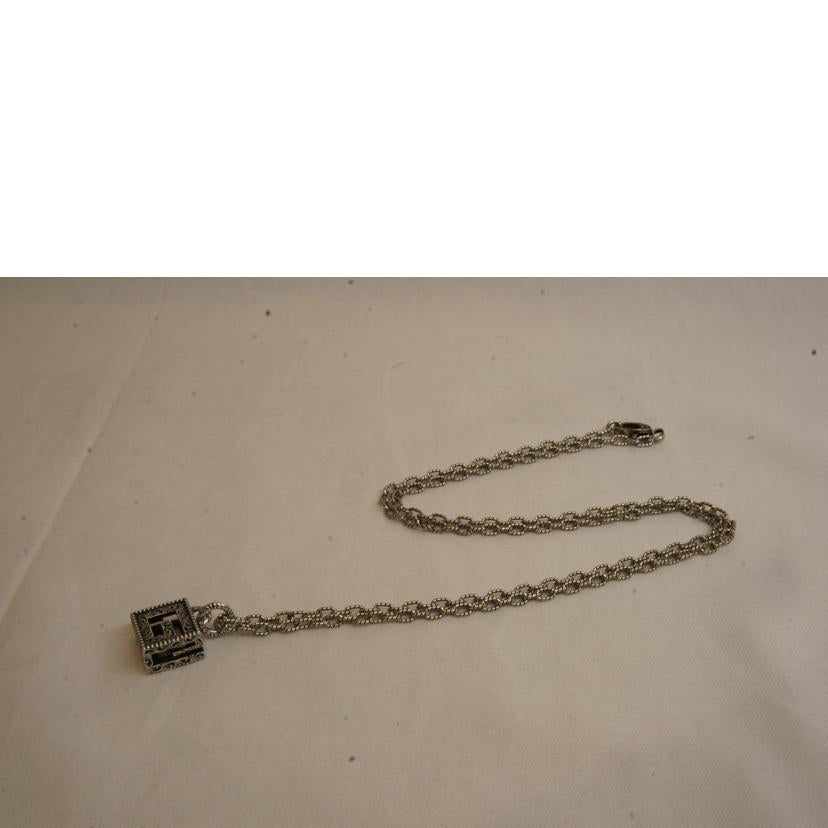 GUCCI グッチ/925シルバーGスクエアクロスネックレス//☆1362FI/Aランク/92