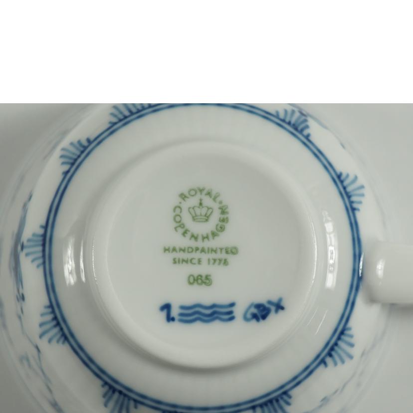 ROYAL COPENHAGEN ロイヤルコペンハーゲン/ブルーフルーテッド カップ&ソーサー2客/スクエアプレート1枚セット//SAランク/79