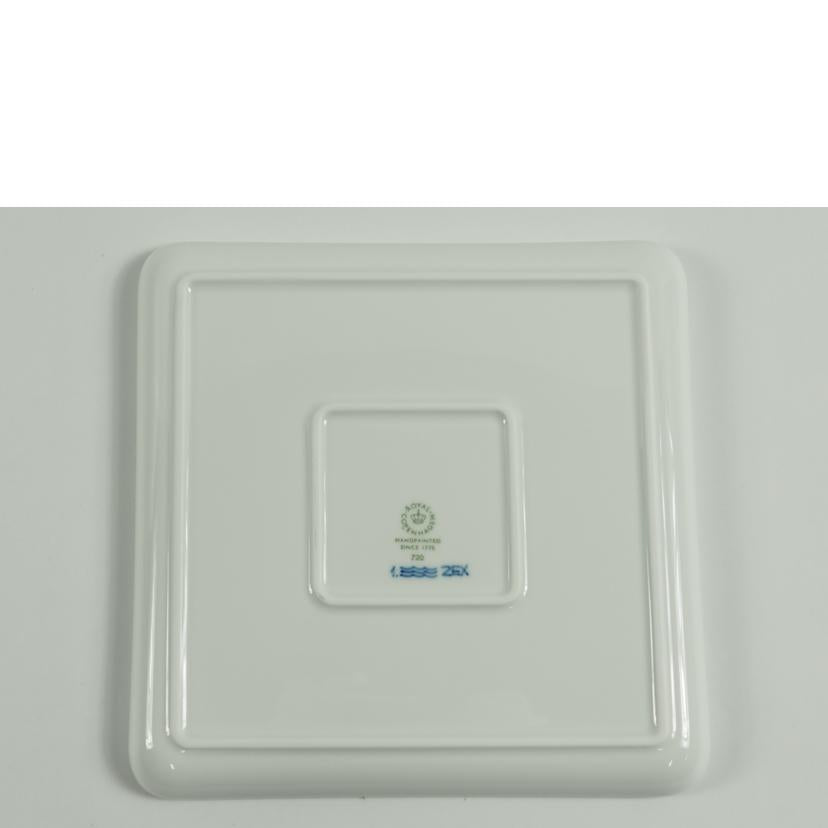 ROYAL COPENHAGEN ロイヤルコペンハーゲン/ブルーフルーテッド カップ&ソーサー2客/スクエアプレート1枚セット//SAランク/79