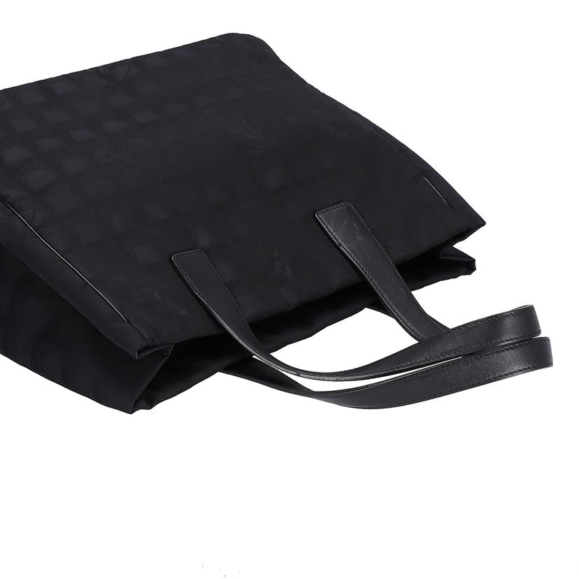 CHANEL シャネル CHANEL ニュートラベルライン トートMM 黒 トートバッグ ショルダーバッグ ナイロンジャガード レザー肩掛け ブラック/CHANELニュートラベルライントートMM/黒/A15591//127*****/SAランク/37