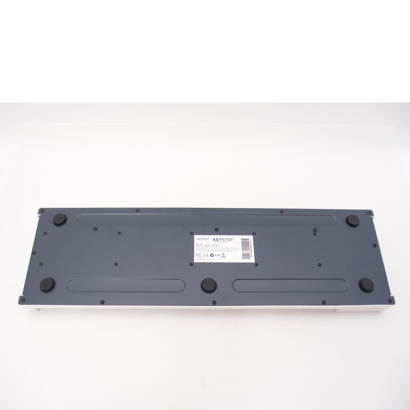 ARTURIA アートリア/MIDIキーボードコントローラー/KEYSTEP//201316/SAランク/69