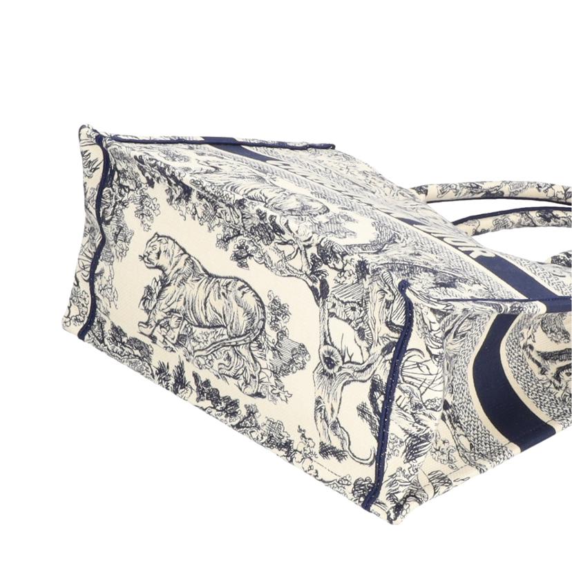 CHRISTIAN DIOR クリスチャンディオール/ブックトートミデイアム/トワルドウジュイエンブロイダリー/M1296ZTDT_M20I//50-*******/SAランク/94