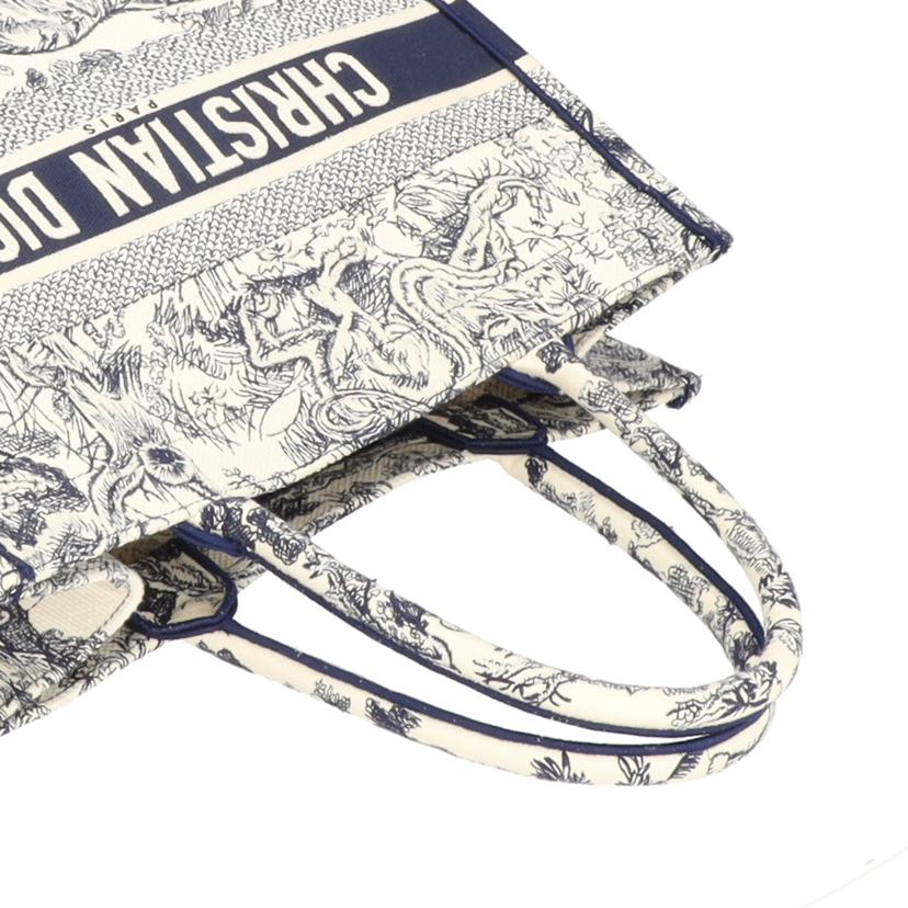 CHRISTIAN DIOR クリスチャンディオール/ブックトートミデイアム/トワルドウジュイエンブロイダリー/M1296ZTDT_M20I//50-*******/SAランク/94