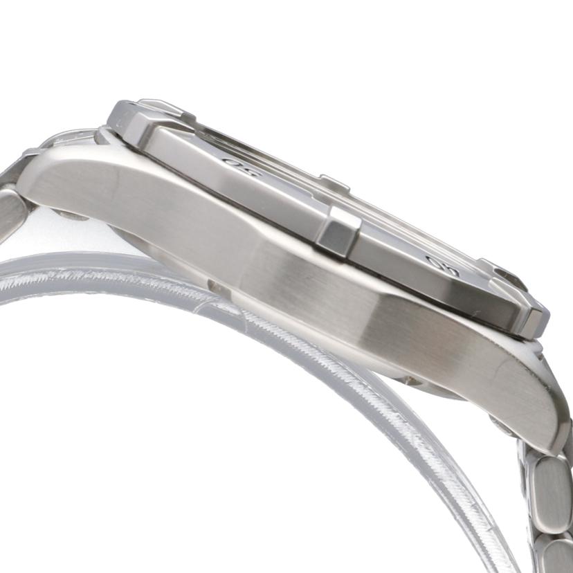 TAGHEUER タグホイヤー TAGHEUER プロフェッショナル2000 メンズ クオーツ/プロフェッショナル2000/メンズ/クオーツ/WK1110.BA0317//GK7***/Bランク/37