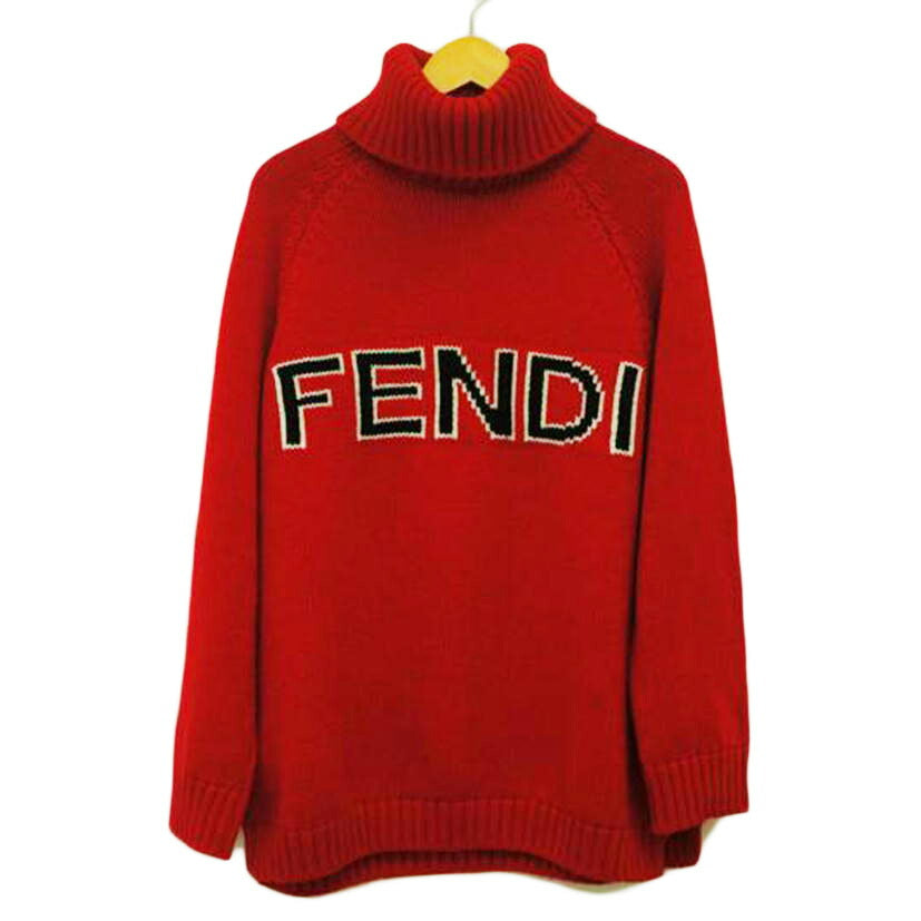 【美品】FENDI フェンディ ロゴ タートルネック ニット 赤 40サイズ 美品】FENDI フェンディ ロゴ タートルネック ニット 赤 40