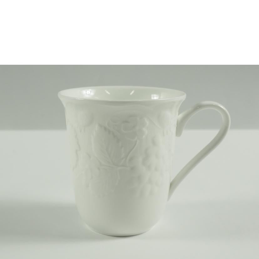 WEDGWOOD ウェッジウッド/STRAWBERRY AND VINE ペアマグカップ・ディナープレートセット//SAランク/79