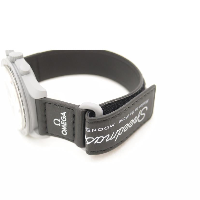 OMEGA×swatch 腕時計 ミッショントゥザムーン オメガ×スウォッチ コラボモデル ほぼ新品 クロノグラフ/MISSION TO THE MOON/クォーツ/S033M100//SAランク/69