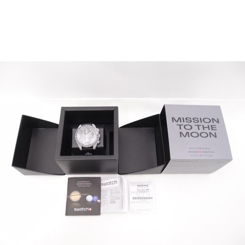 OMEGA×swatch 腕時計 ミッショントゥザムーン オメガ×スウォッチ コラボモデル ほぼ新品 クロノグラフ/MISSION TO THE MOON/クォーツ/S033M100//SAランク/69