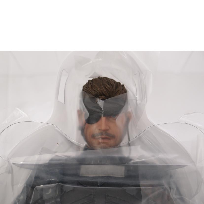 HOT TOYS/ネイキッド・スネーク スニーキング・スーツVer//Aランク/69