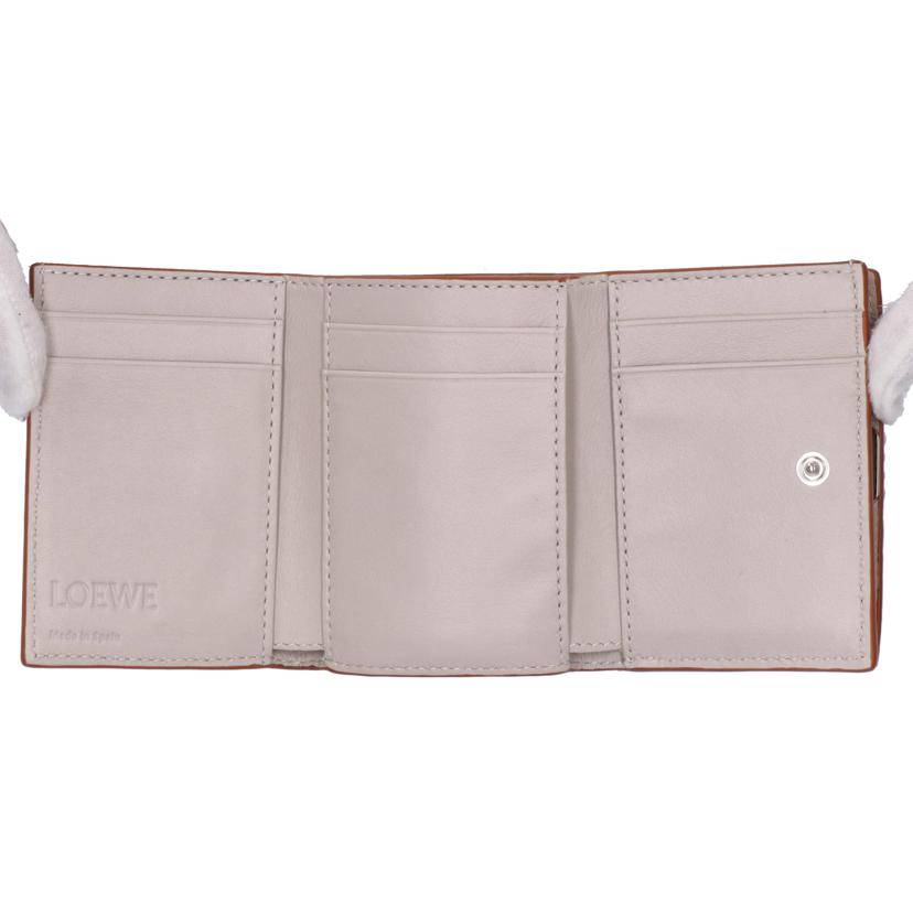 LOEWE ロエべ コンパクト財布 レザー財布 ブランド財布/ロエベ アナグラムレザー三つ折り財布/C821TR2X02//SAランク/75