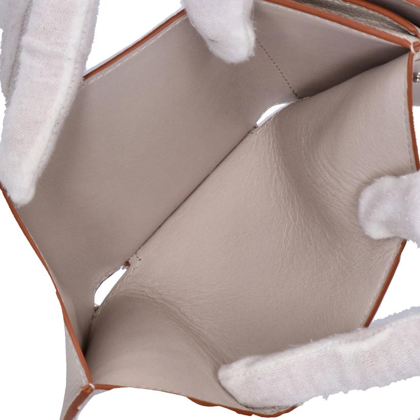 LOEWE ロエべ コンパクト財布 レザー財布 ブランド財布/ロエベ アナグラムレザー三つ折り財布/C821TR2X02//SAランク/75