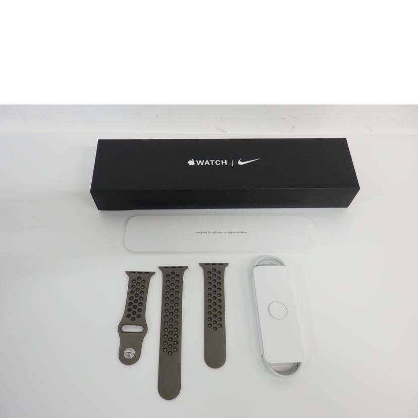 Apple アップル/Apple Watch Nike Series7 GPS+Cellular 41mm/MKLW3J/A//K7V04WLXLP/Bランク/64