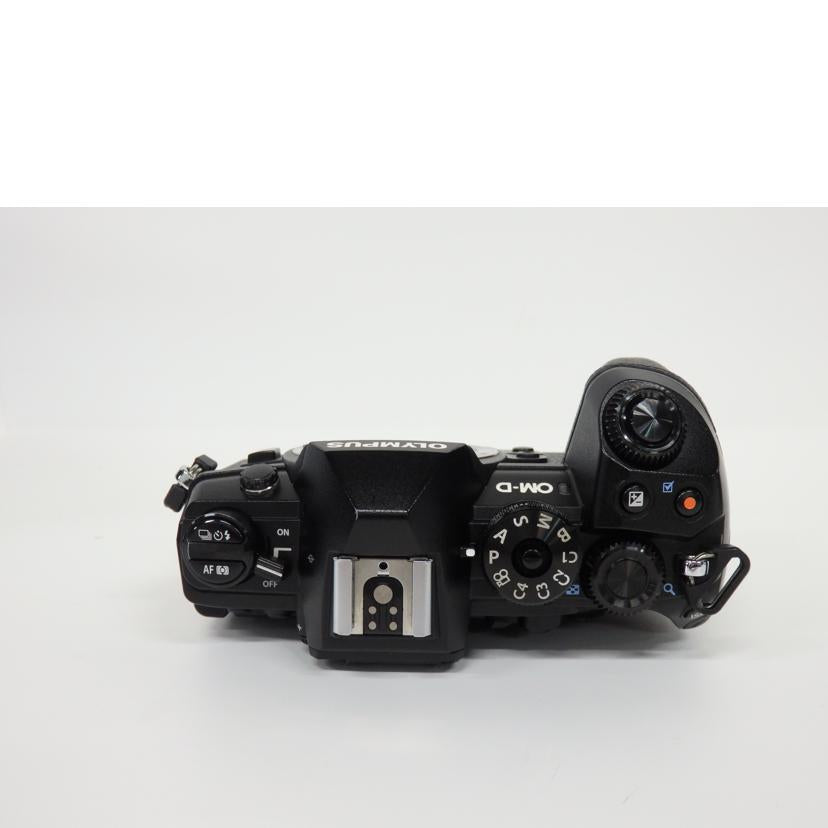 OLYMPUS オリンパス/ミラーレス一眼/E-M1 MarkIIIレンズキット/OM-D E-M1 MarkIIIレンズキット//BJDA20816/Cランク/67