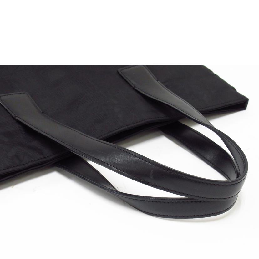 CHANEL/トートバック/ニュートラベルライン/A15827//6908307/Aランク/63