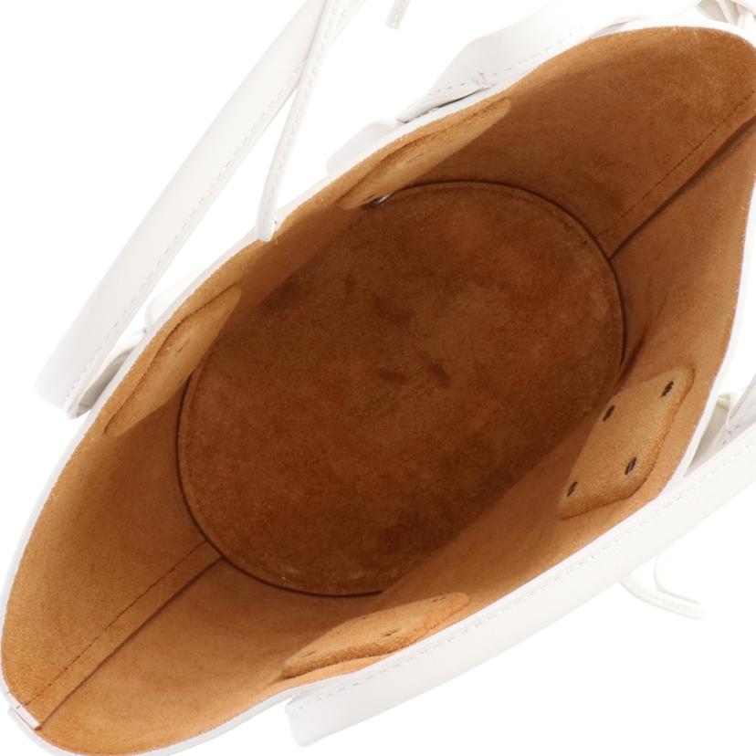 BOTTEGA VENETA ボッテガヴェネタ/スモールバスケットトート/フレンチカーフ/ホワイト/592133//RFI*/Bランク/75