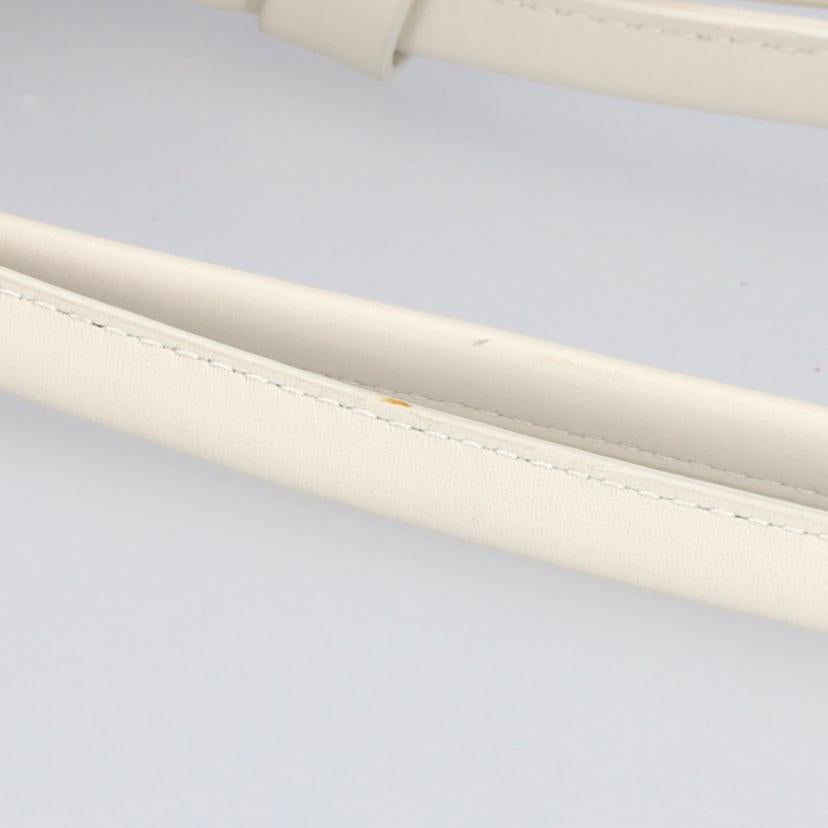 BOTTEGA VENETA ボッテガヴェネタ/スモールバスケットトート/フレンチカーフ/ホワイト/592133//RFI*/Bランク/75