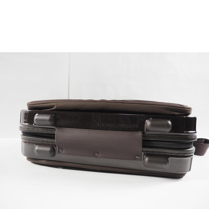 RIMOWA リモワ/SALSA DELUXE HYBRID//Aランク/79