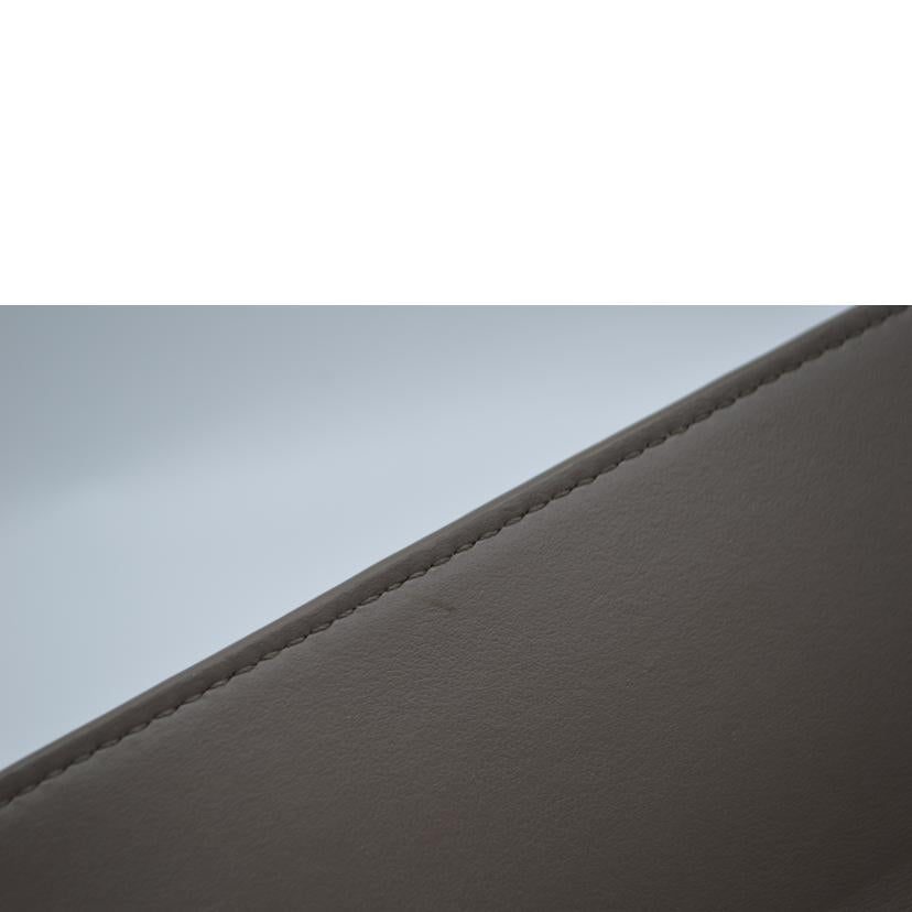 CELINE セリーヌ/グレインドカーフスキンラージフラップ長財布/10B563BEL//W-F******/Bランク/89