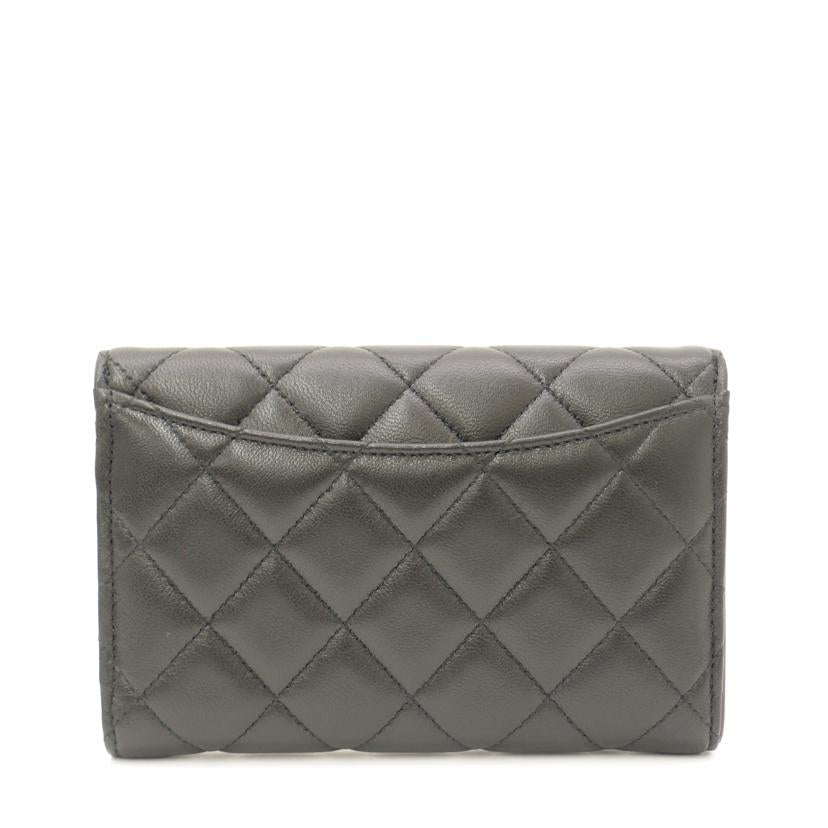 CHANEL シャネル 三つ折り財布 ココマーク レザー ゴールド金具 レディース/マトラッセラムスキン・ミディアムフラップウォレット/AP0232//E31JL13E/Aランク/69