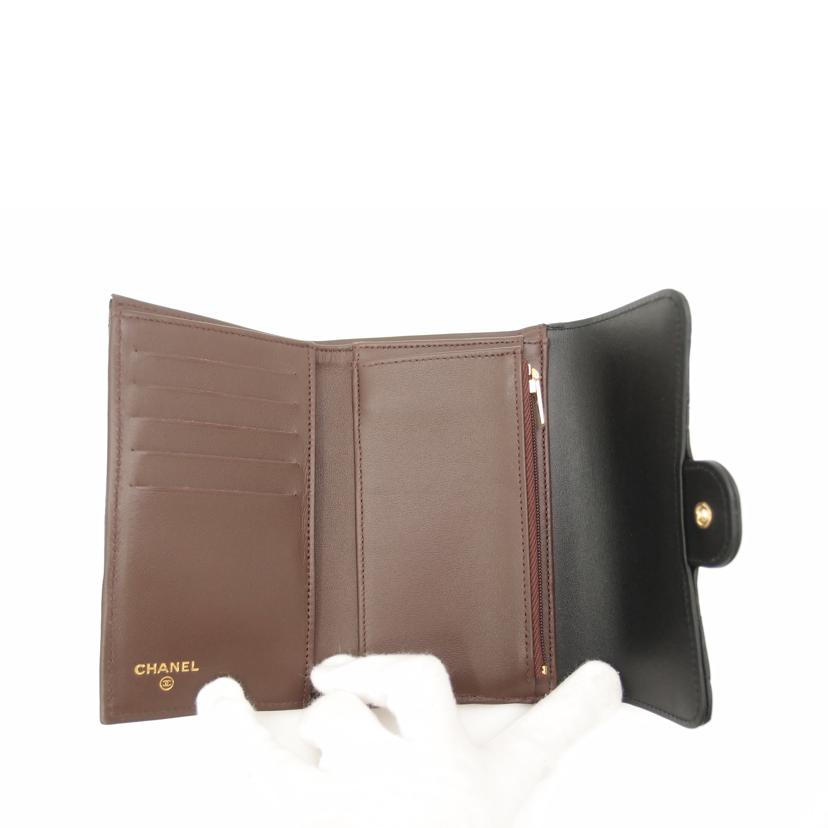 CHANEL シャネル 三つ折り財布 ココマーク レザー ゴールド金具 レディース/マトラッセラムスキン・ミディアムフラップウォレット/AP0232//E31JL13E/Aランク/69