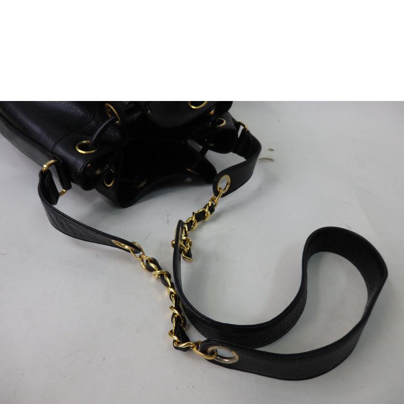 CHANEL シャネル/トリプルココマーク/巾着チェーンショルダー/キャビアスキン/ゴールド金具//303****/ABランク/84