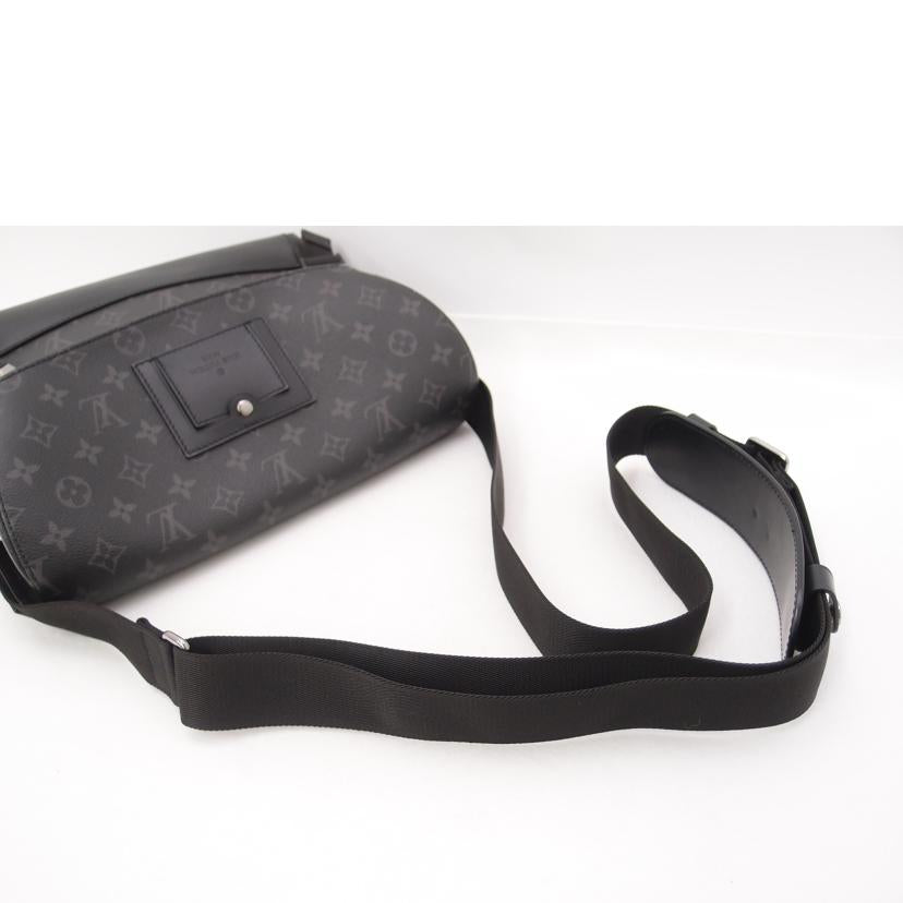 LOUIS VUITTON ルイヴィトン ビトン モノグラムエクリプス 黒 ショルダーバッグ メッセンジャーバッグ 斜め掛け 肩掛け メンズ レディース/メッセンジャーヴォワヤージュPM/エクリプス/M40511//FO2***/Aランク/69