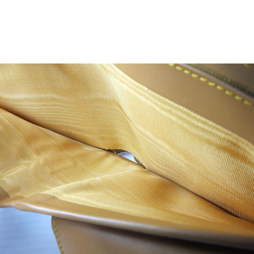 HUNTING　WORLO ハンティングワールド/バチュークロス二つ折り財布//747****/Aランク/88