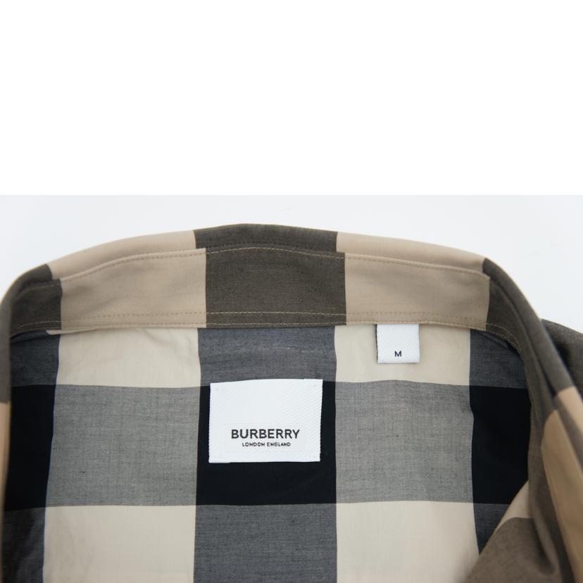 BURBERRY　LONDON　ENGLAND　 ﾊﾞｰﾊﾞﾘｰ ﾛﾝﾄﾞﾝ ｲﾝｸﾞﾗﾝﾄﾞ/BURBERRY　半袖　コットンシャツ　M/8017322//Aランク/67