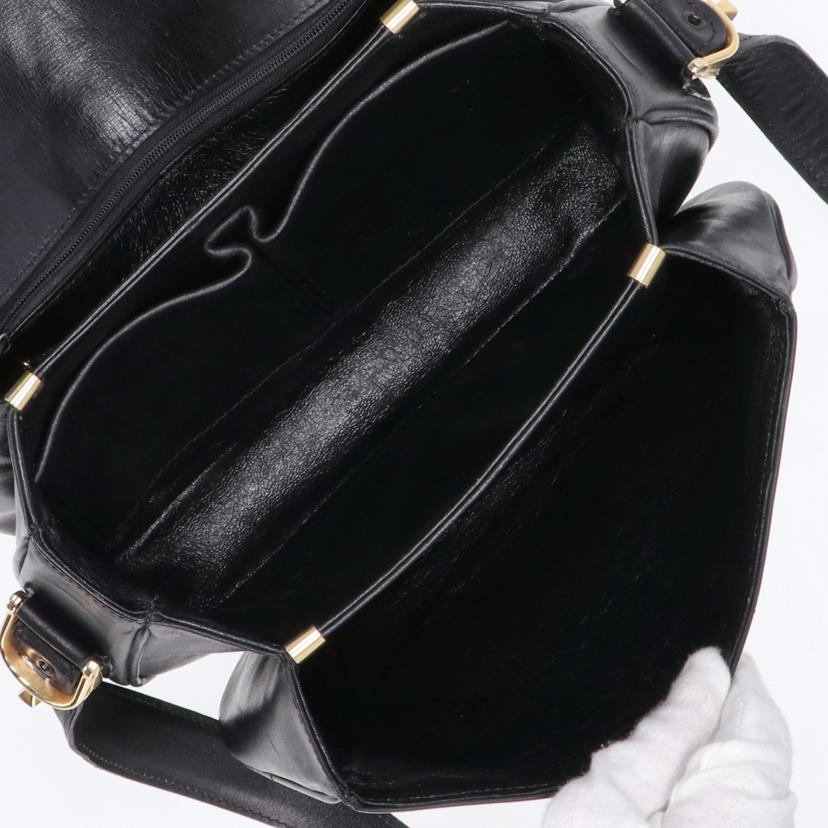 CELINE　 セリーヌ/ヴィンテージ／馬車金具フラップレザーショルダー//ABランク/24