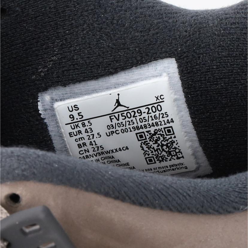 NIKE ナイキ/AIR　JORDAN　4　RETRO　Cave　Stone/FV5029-200//Bランク/05