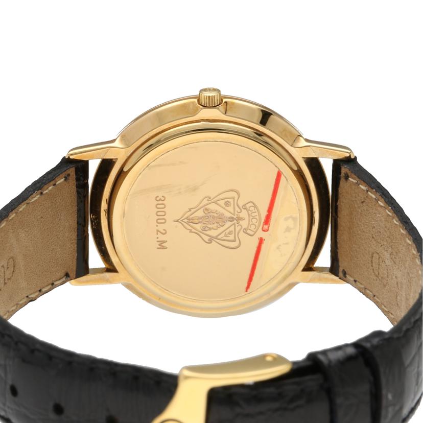 GUCCI グッチ/GUCCI／ゴールド／ブラック文字盤クォーツ/3000.2.M//055****/ABランク/06