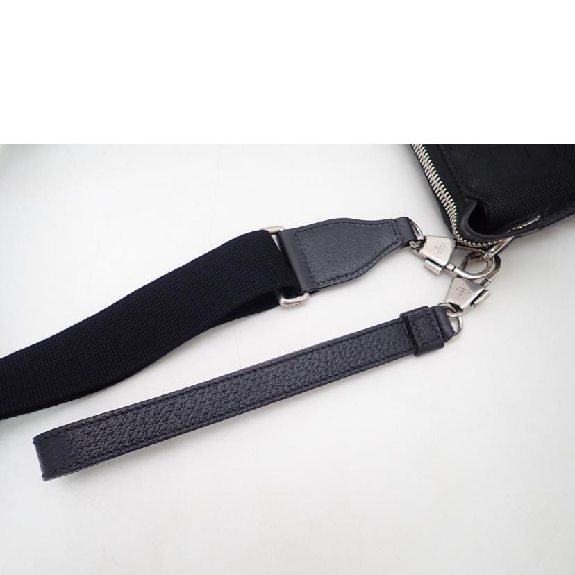 GUCCI グッチ/ジャンボGGメッセンジャーショルダー/ブラック/739668//213***/Aランク/69