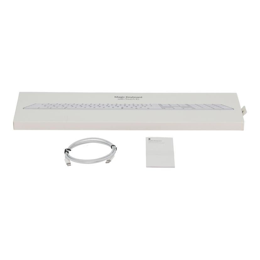 Apple　 アップル　/Magic　Keyboard（JIS）/MK2C3J/A//F0T130101N90KR2AM/Bランク/67