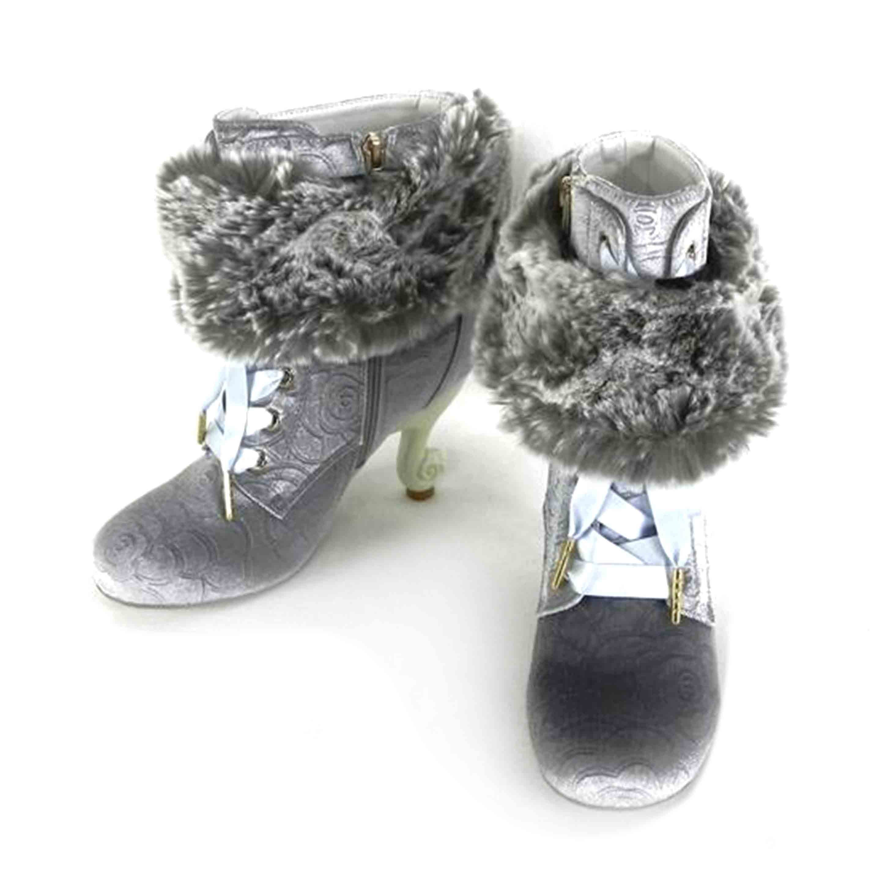 MAYLA マイラ/MAYLA／プリンセスコレクション　シナモロール　サンリオコラボ　ショートブーツ/E10-PRN-SRO-8BRC//Sランク/81